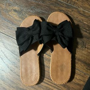 Women slide sandals